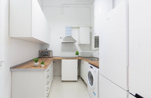 Esquerra de l'Eixample Resort | 150 m² Private room ∙ 1 bedroom ∙ 1 guest