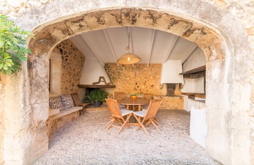 Buger House | Es Rafal Vell de Buger with Mountain Views