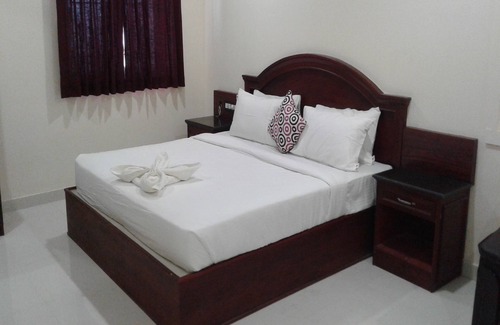 Theni Hotel | ES Residency
