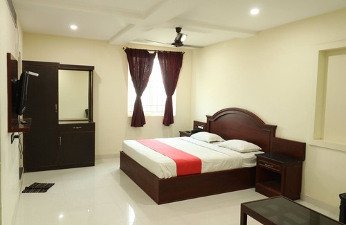 Theni Hotel | ES Residency