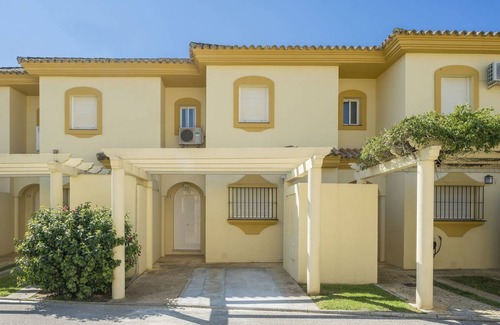 Chiclana de la Frontera Other | 90 m² Accommodation ∙ 3 bedrooms ∙ 6 guests