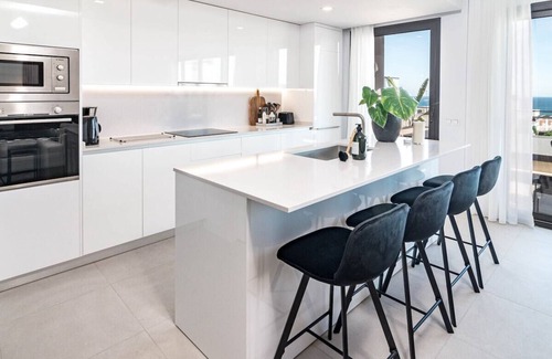 Estepona Apartment | LME14.4A Spacious & luxury family home