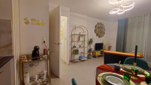 Blagnac Apartment | ESCAL'HOME appart design au pied de l'aéroport, parkings