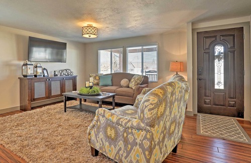 Escalante House | Escalante Home w/ Yard, Porch & Mtn Views!