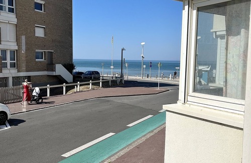 Opal Coast Apartment | Escale en Duo, studio Plage d'Opale sea view +wifi