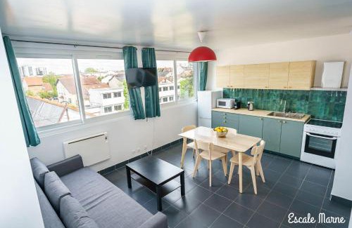Maisons-Alfort Apartment | Escale-marne fr - 202 - Free Parking - Free Luggage Storage - Metro 8 Eiffel Tower - All equipped - Linen Included - Washing Machine - Panoramic View - From 1 to 18 guests