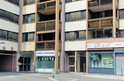 Ugine Apartment | Escale Pop Art T3