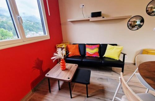 Ugine Apartment | Escale Pop Art T3