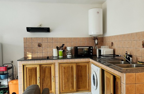 Saint-Louis Apartment | Escale sudiste* (Southern stopover)