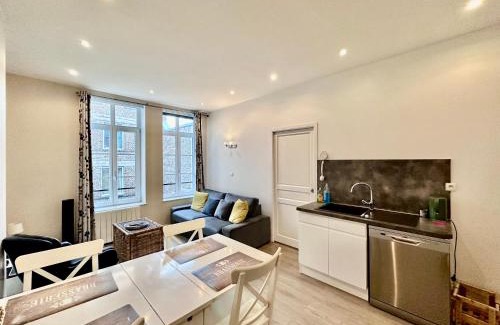 Old Lille Apartment | Escalille la Travia