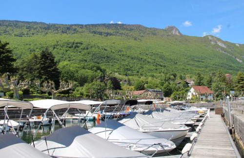Le Bourget-du-Lac Apartment | Escapade au bord du lac du Bourget