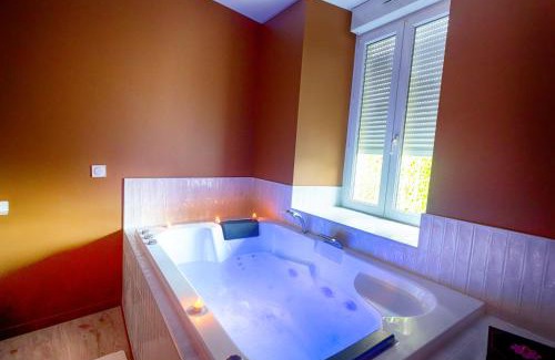 Saint-Ambroix Apartment | Escapade - Ciné privé, balnéo et jardin