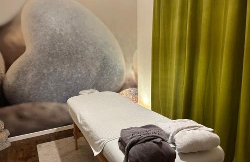 Ploermel House | Escapade Coquine