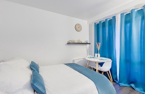 Rosny-sous-Bois Apartment | Escapade entre Paris &Disney Gare RER 2 min