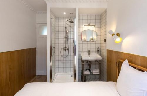 15th Arrondissement Apartment | Escapade Familiale à Grenelle