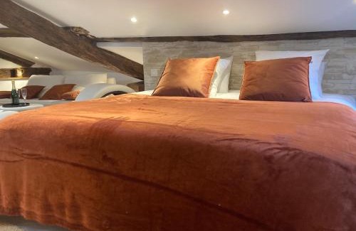 Riom Apartment | Escapade Romantique & Balnéo