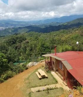 San Isidro Cabin | Escapadita al Bosque
