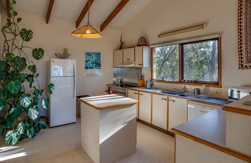 Guerilla Bay House | Escape at Guerilla Bay