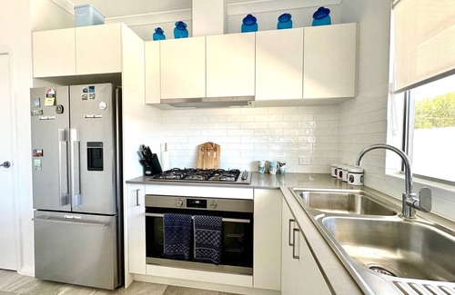 Shire Of Coorow House | Escape city life - brand new beachside holiday home in fishing village