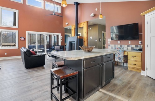 La Follette House | Escape Klaus-4 Bedroom/4 Bath sleeps 16 Quiet Deep Cove with 2 Slip Covered Dock