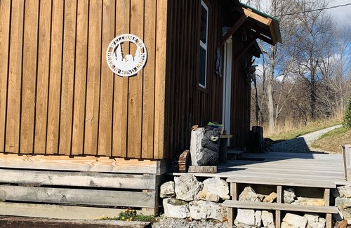 Thorn Hill Cabin | Escape life’s busyness at Bear in Mind cabin