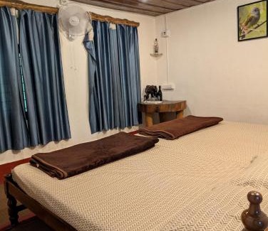 Kanthalloor House | Escape Natural Farm Stay - Woodhouse