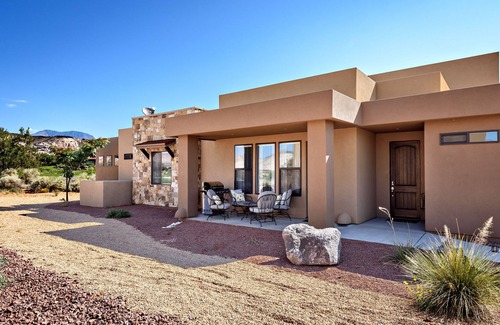 St. George Villa | Escape On The 18th Hole at The Ledges Golf Club *Resort Amenities Included!