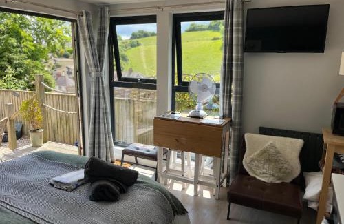 Beer Ski Chalet | Escape Pod in Devon, 5 mins from beach + parking