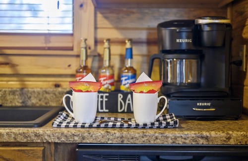 Broken Bow Cabin | Escape the City: Romantic Honeymoon Cabin in the heart of Hochatown