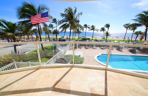 Deerfield Beach Condo | ESCAPE the cold.Gorgeous OCEANFRONT Getaway