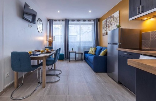 Gentilly Apartment | Escape Time in Paris + Netflix
