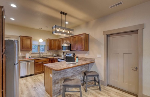 Rockerville Condo | Escape to a peaceful country retreat just 8 minutes from iconic Mt. Rushmore. Our modern 2-bedroom home comfortably sleeps six and gives you quick access to the best of the Black Hills, Crazy Horse Memorial, Custer State Park, and the Badlands.