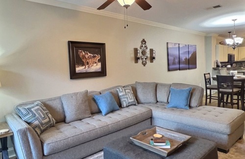 Gatlinburg Condo | Escape to a Smoky Mountain Paradise: Book Your Dream Vacation Condo Today!