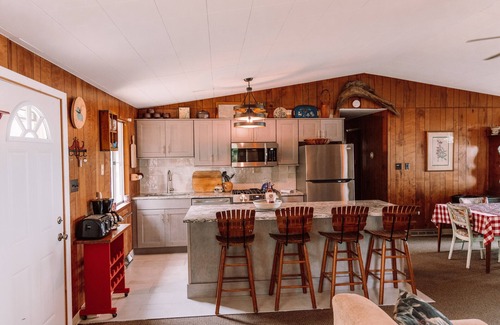 Lake Township Cottage | Escape to BEAUTIFUL Northern Michigan! Aug 24-Aug 30th open 10% off.