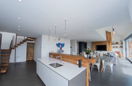 Broadstairs House | Escape to Coastal Bliss - Sea Views, Mins to Stone Bay Beach, Pet Friendly
