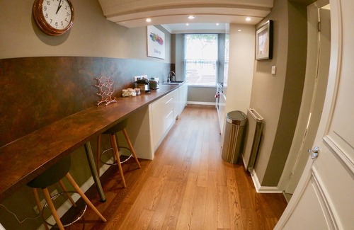 New Town Apartment | Escape to Edinburgh @ Abercromby Place