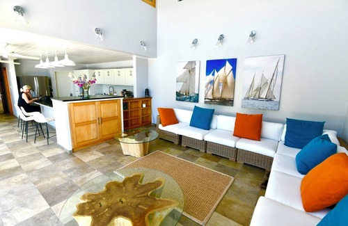 West End Villa | Escape to Hawksbill House: your oceanfront villa, private dock in Tortola, BVI