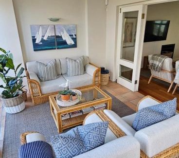 Fernkloof House | Escape to Hermanus Spacious Family Home