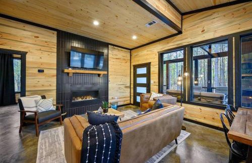 Pickens Apartment | Escape to Hochatown/Broken Bow, Oklahoma Sleeps 10