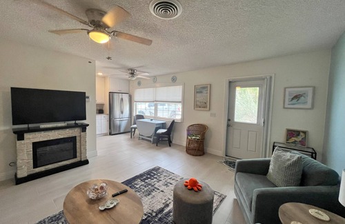 Hutchinson Island South House | Escape to Island Time in this Beach & Intercoastal Gem on Hutchinson Island