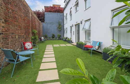 Eastbourne City Centre Apartment | Escape to Luxury Stylish Apartment in Eastbourne