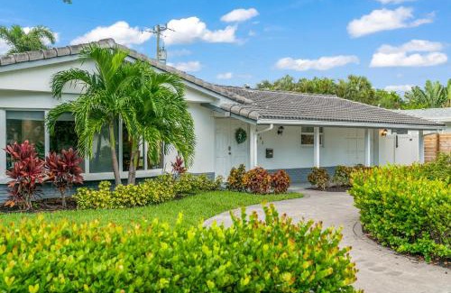 Imperial Point Villa | Escape to Luxury - Villa with BBQ and Private Pool