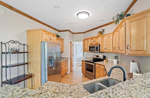 Banner Elk House | Escape to Magnificent Views & Easy Access