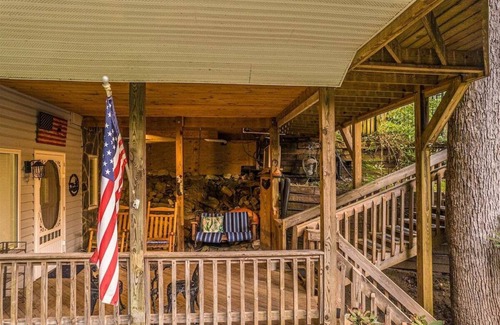 Bryson City Apartment | Escape to Moonshine Creek Too