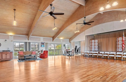 Goleta Condo | Escape to Moreton Bay