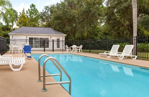 Ormond Beach House | Escape to Ormond Beach! All Sun & Fun- All day!