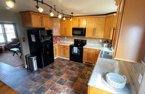 Youngwood House | Escape to our cozy retreat, just a 10-min drive to Greensburg