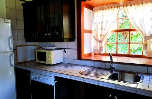 Tijarafe Cottage | Escape to paradise. An intimate house surrounded with a private pool.