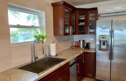 Great Exuma House | Escape to Paradise On Tar Bay, 2 person Kayak and 2 Paddle Boards included!