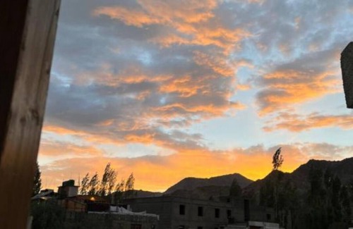 Leh Apartment | "Escape to Serenity: A Charming Garden Home Stay Retreat"